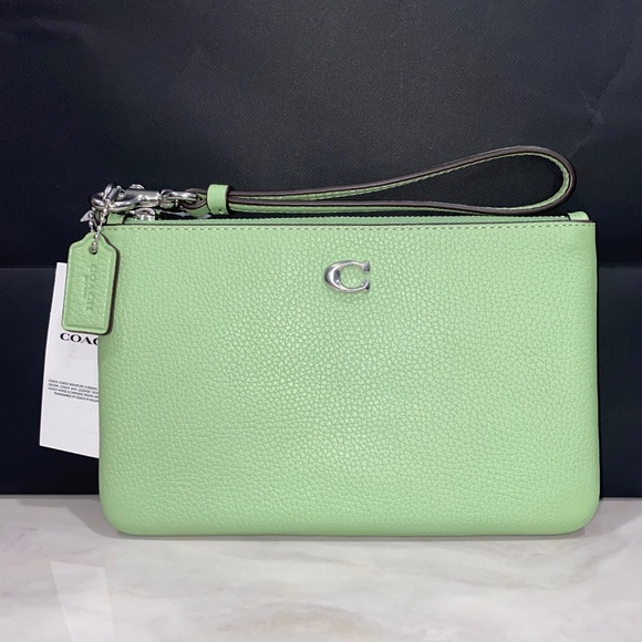 Coach green pebbled wristlet - Picture 3 of 5